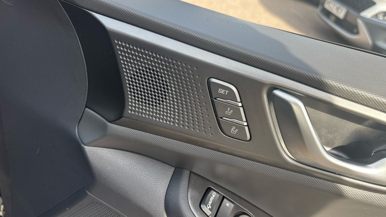 Hyundai IONIQ 1.6 GDi Hybrid Premium SE 5dr DCT Hybrid Hatchback